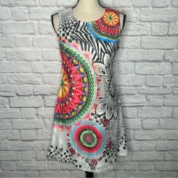 Fleur De Lis Mandala Print Lace Overlay Shift Dress - Picture 7 of 15